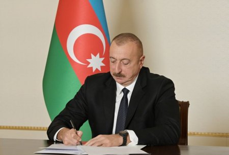 Распоряжение Президента Азербайджанской Республики о предоставлении деятелям искусств премий Президента Азербайджанской Республики